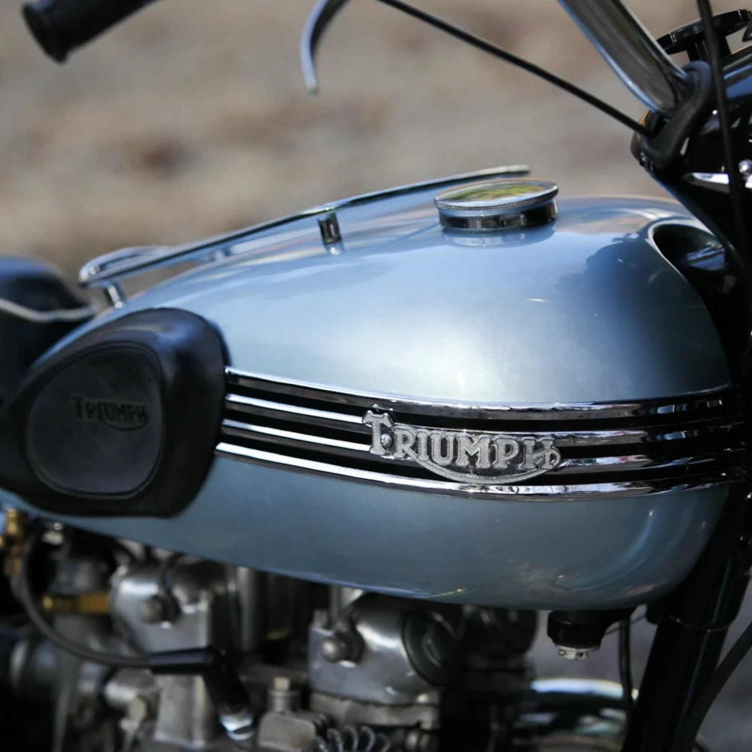 Triumph Shell Blue Sheen Metallic Paint Product